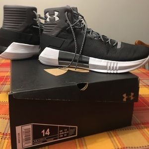 UA basketball shoes.Only been worn 1-2 times only